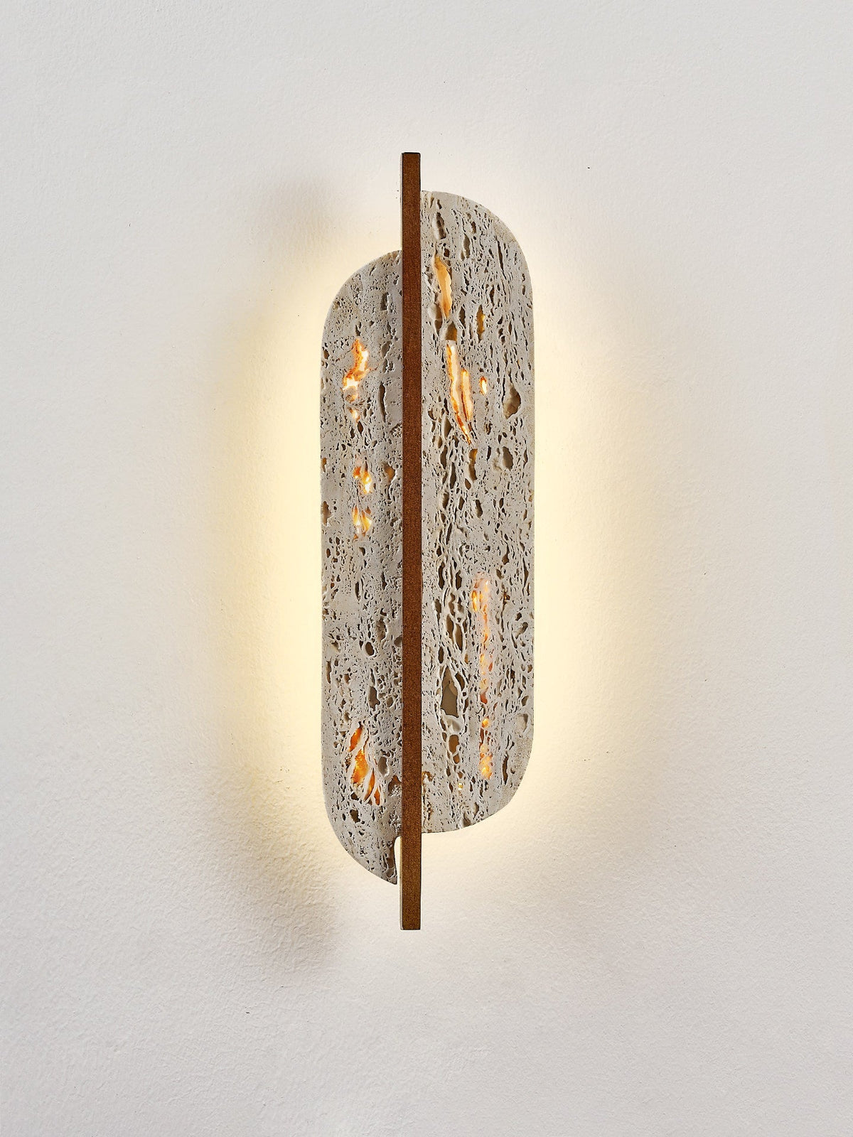 Serinaine wandlamp met geel travertin en walnoot