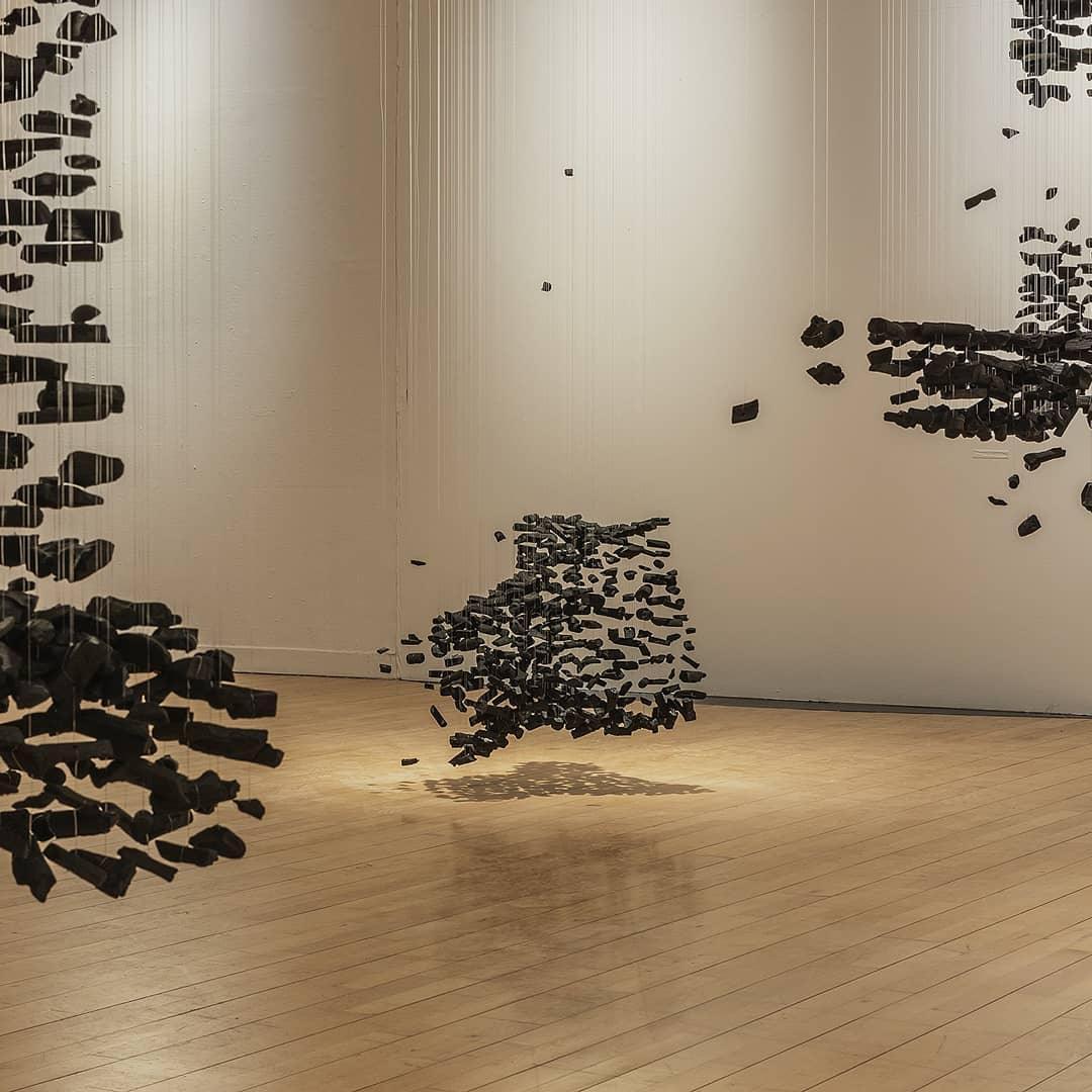 Seliian Koolsteen sculpturale kroonluchter met letters G tot L