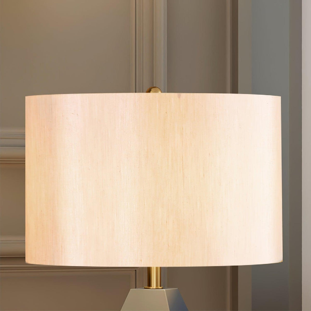 Prism Moderne tafellamp van stof