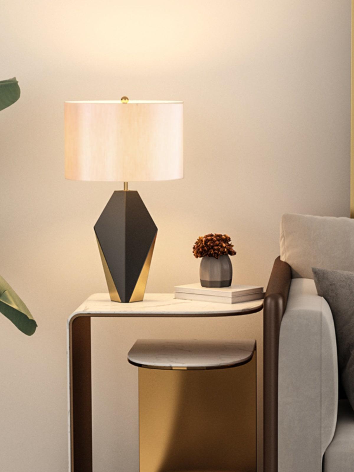 Prism Moderne tafellamp van stof