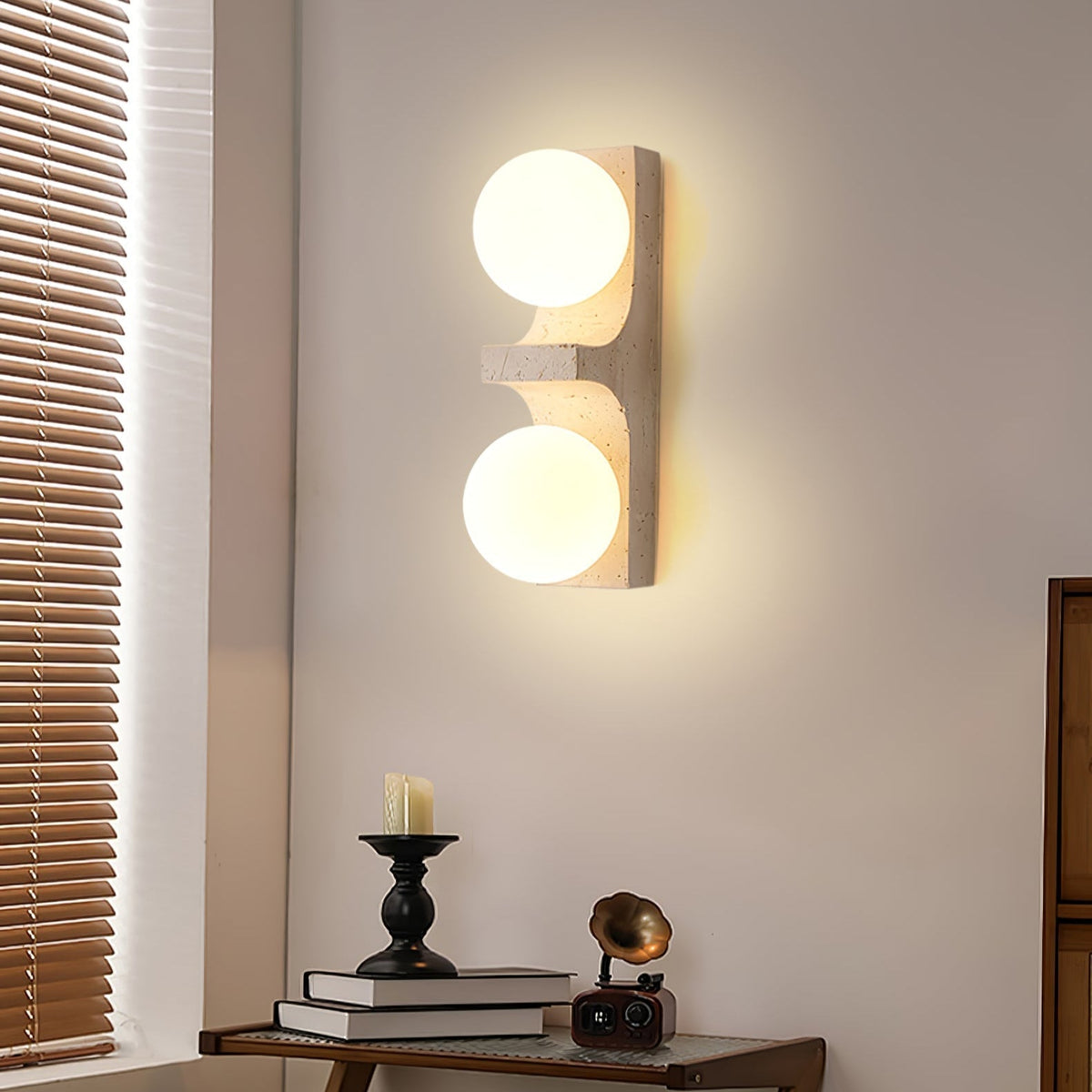 Umiren wandlamp van geel travertin