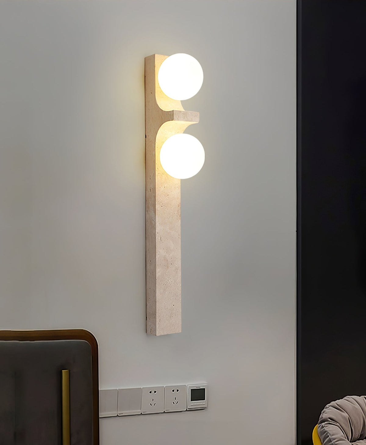 Umiren wandlamp van geel travertin