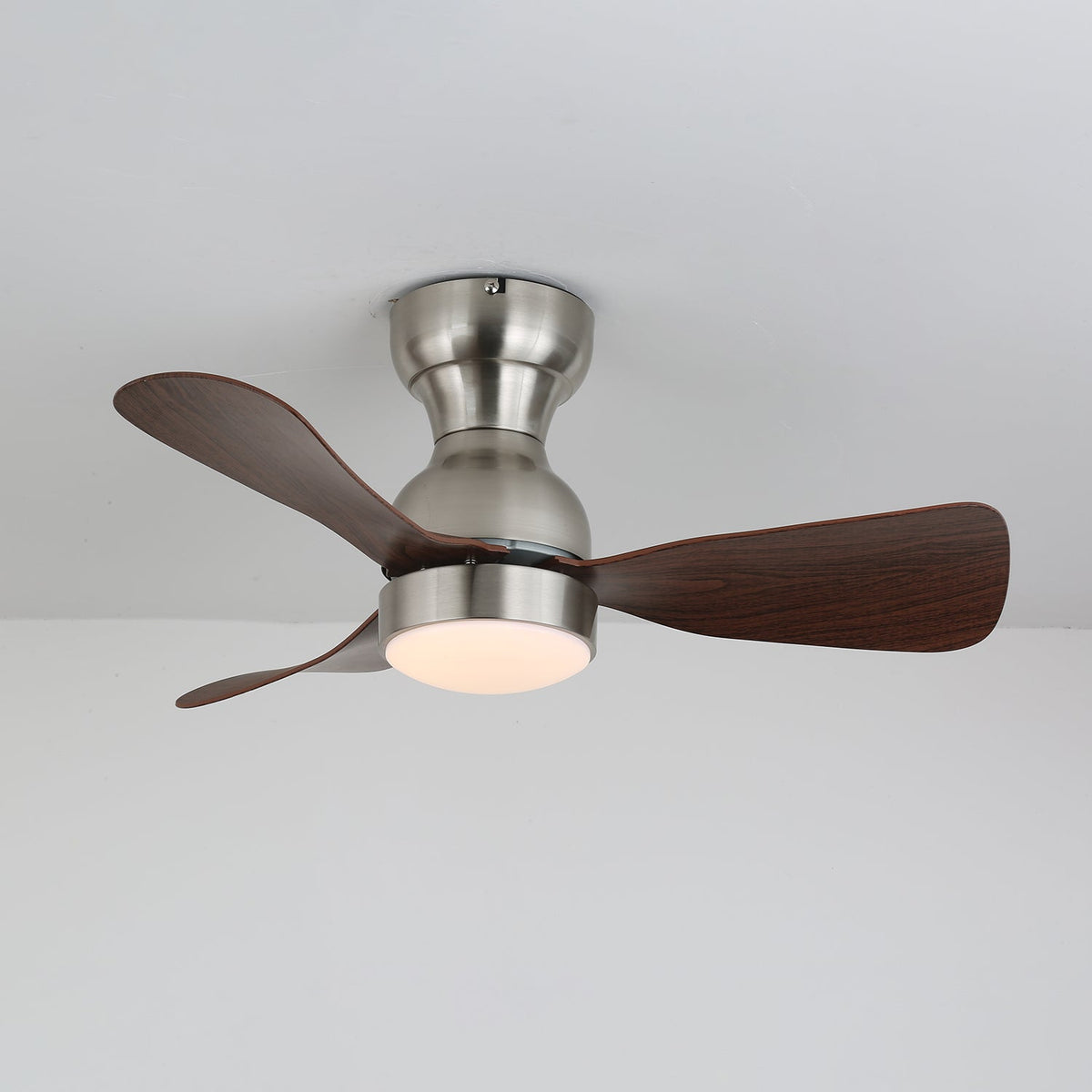 Aurdorus Moderne plafondventilator met verlichting van walnoothout