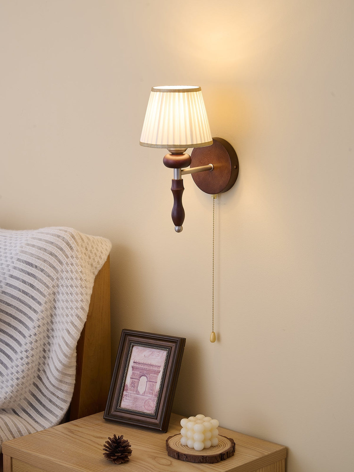 Eshae Premium Noordse kunst wandlamp met stoffen kap en hout