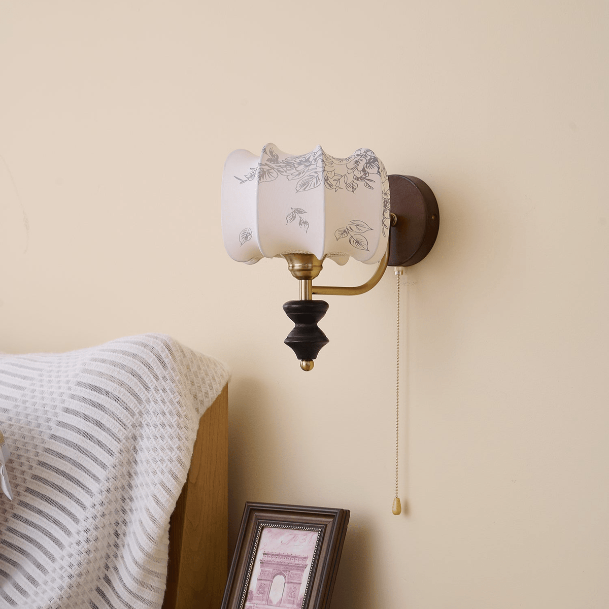 Eshae Premium Noordse kunst wandlamp met stoffen kap en hout
