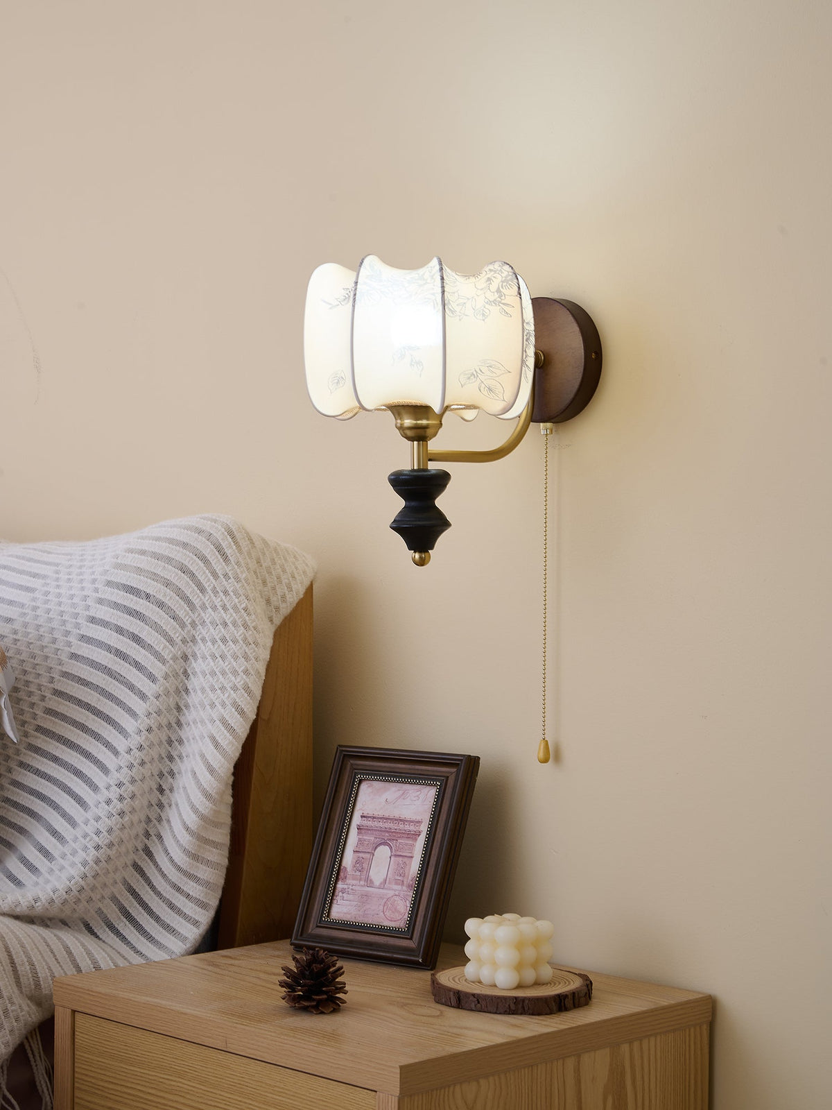 Eshae Premium Noordse kunst wandlamp met stoffen kap en hout