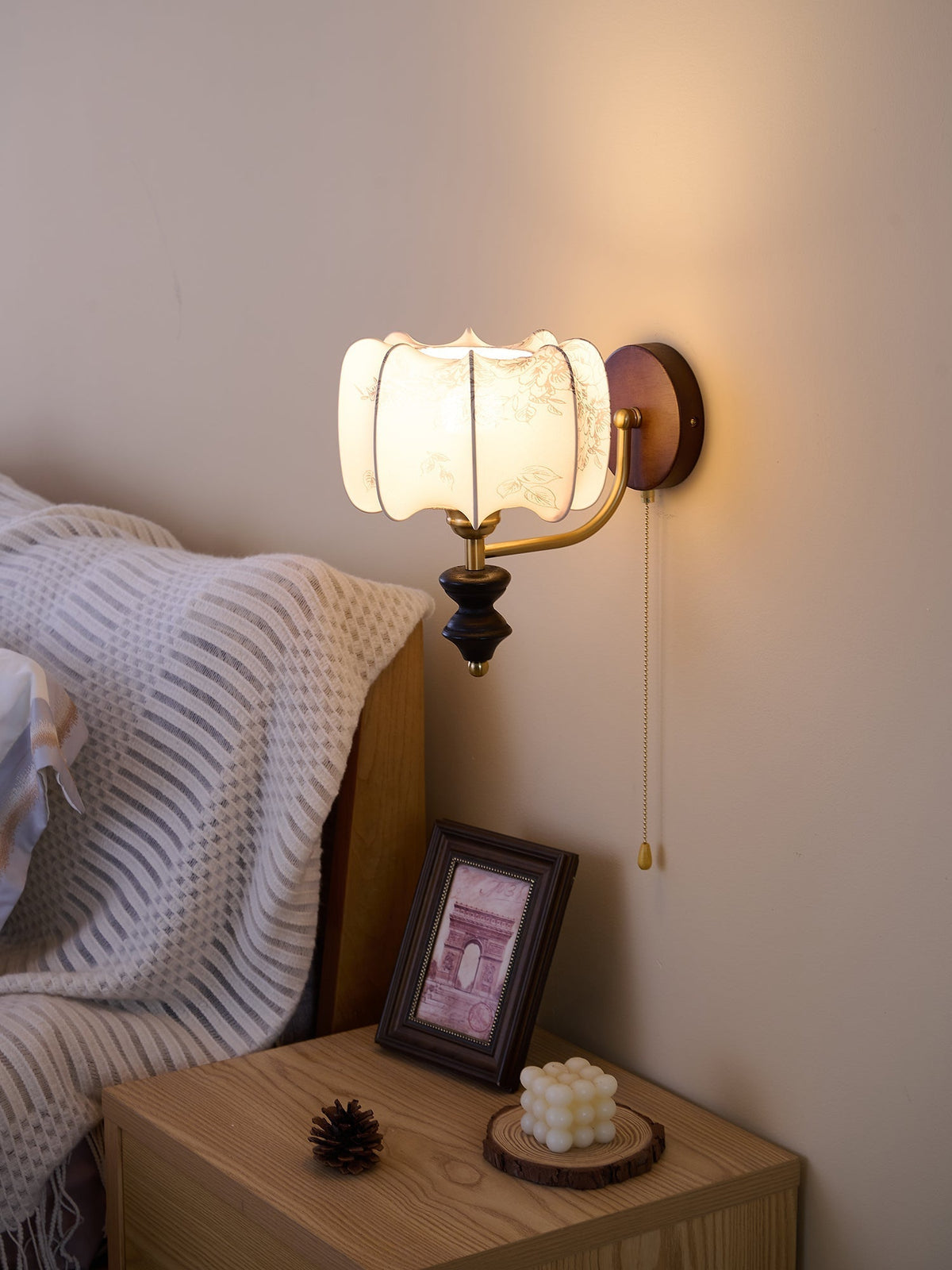 Eshae Premium Noordse kunst wandlamp met stoffen kap en hout