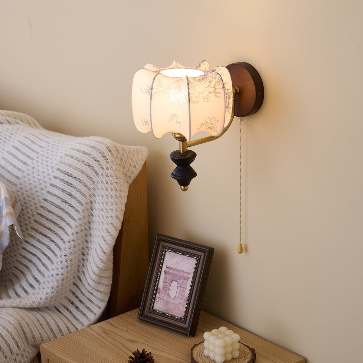 Eshae Premium Noordse kunst wandlamp met stoffen kap en hout
