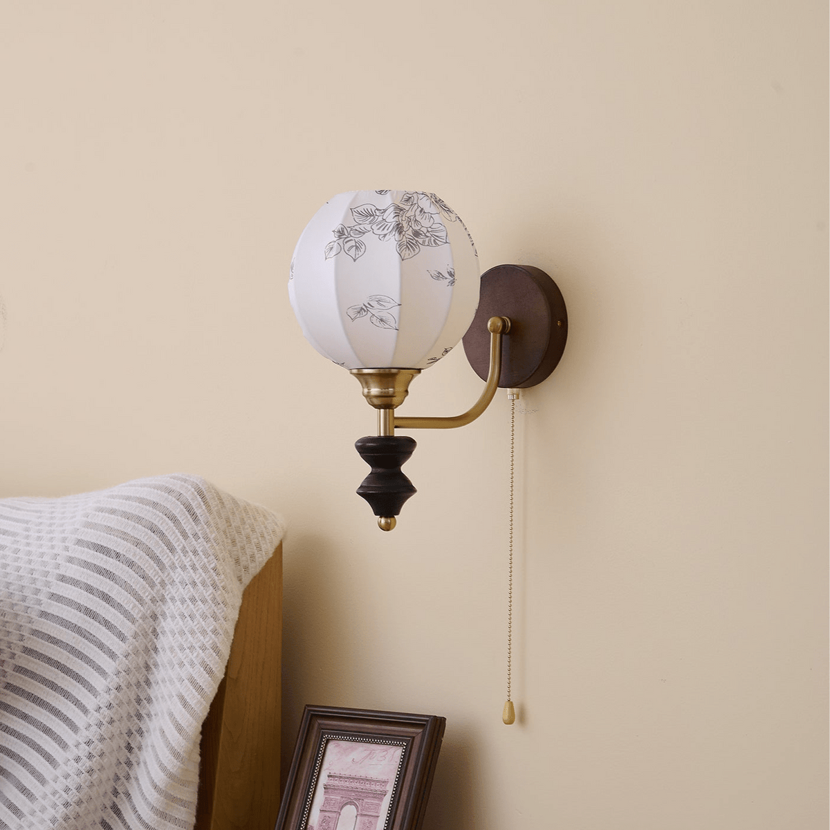 Eshae Premium Noordse kunst wandlamp met stoffen kap en hout