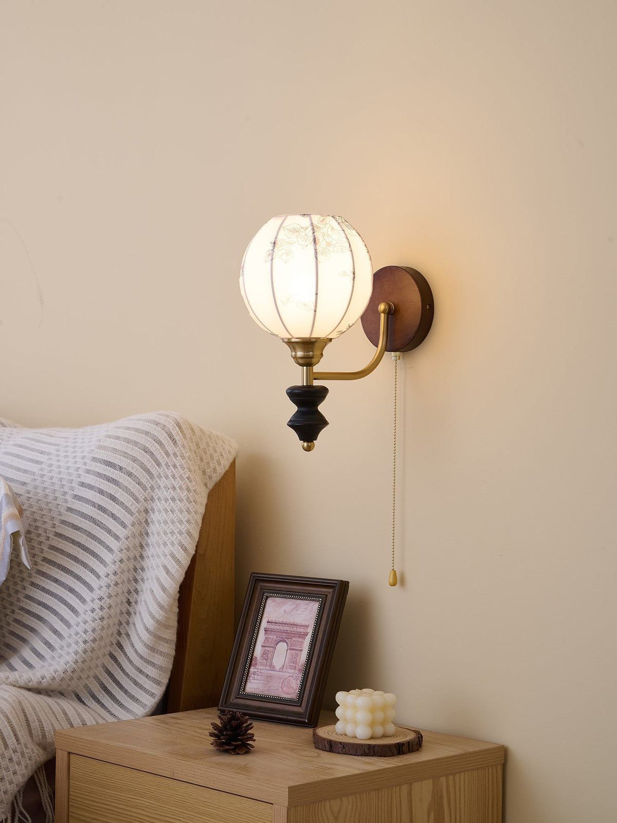Eshae Premium Noordse kunst wandlamp met stoffen kap en hout