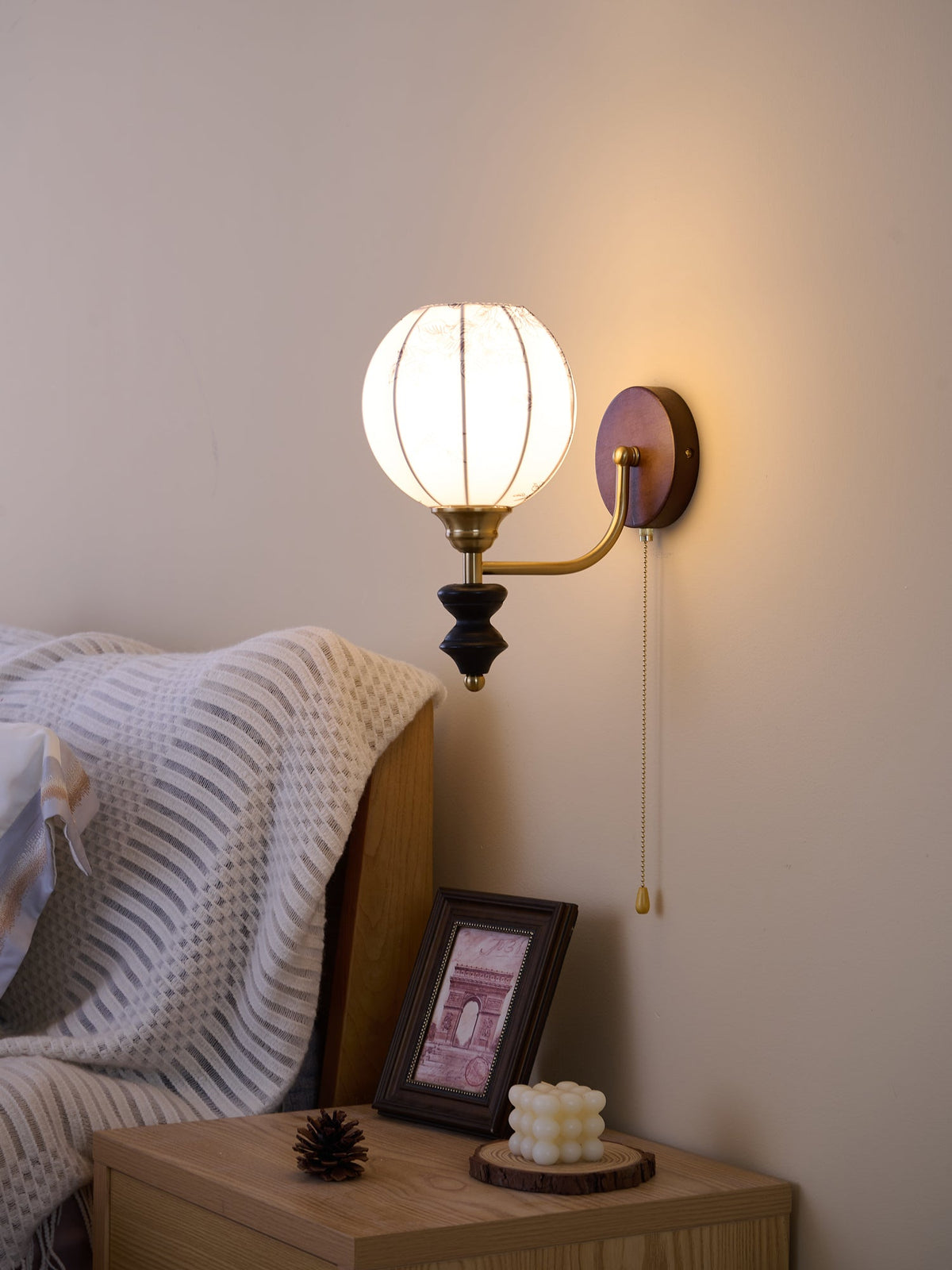 Eshae Premium Noordse kunst wandlamp met stoffen kap en hout