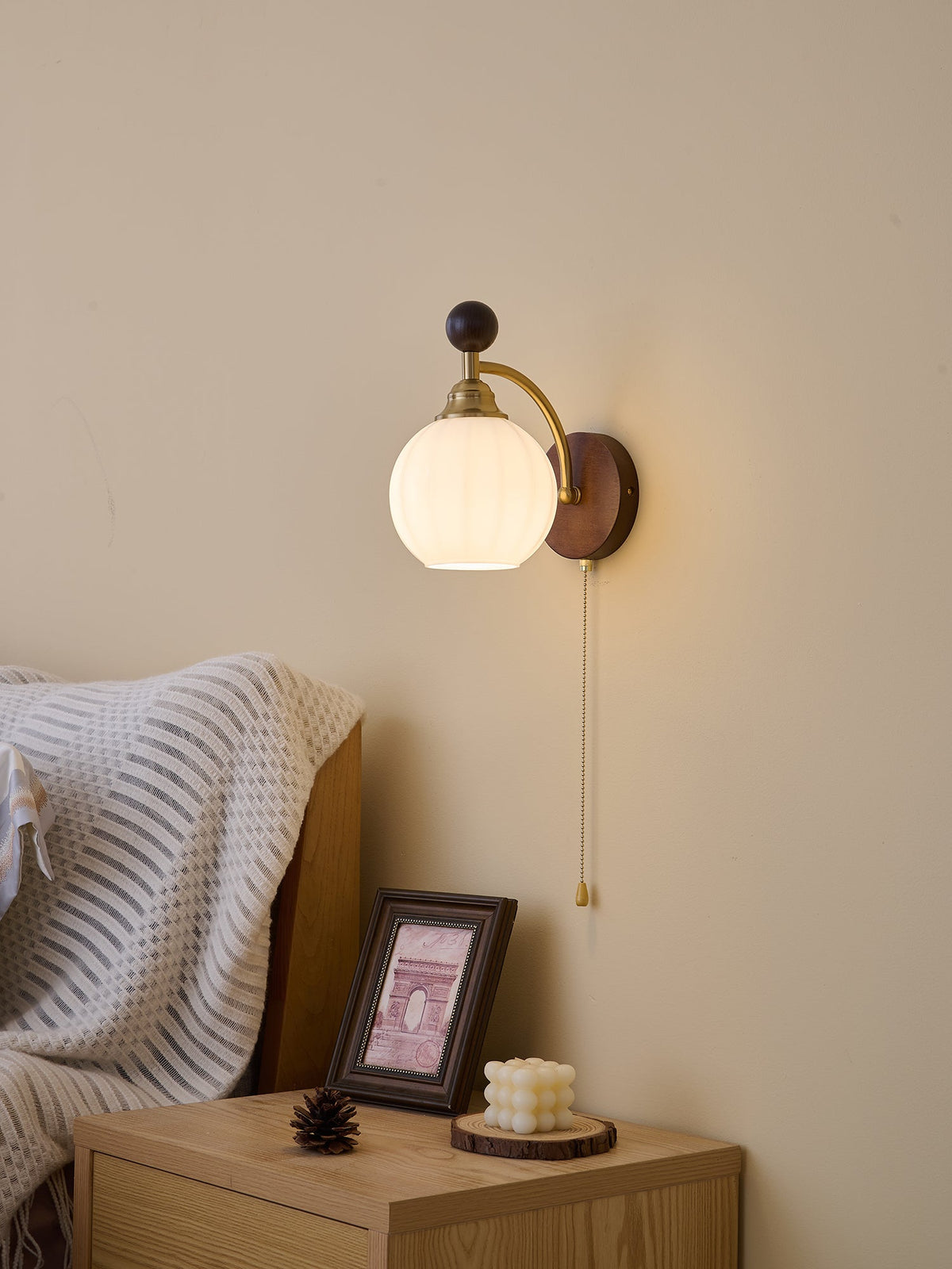 Eshae Premium Noordse kunst wandlamp met stoffen kap en hout