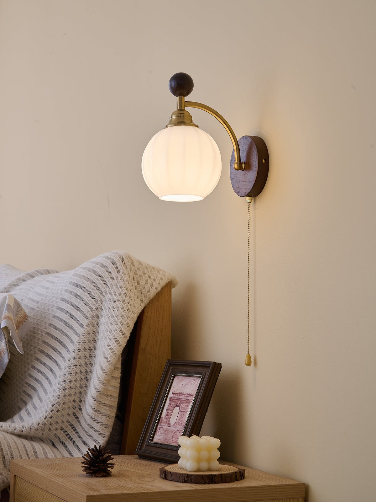 Eshae Premium Noordse kunst wandlamp met stoffen kap en hout