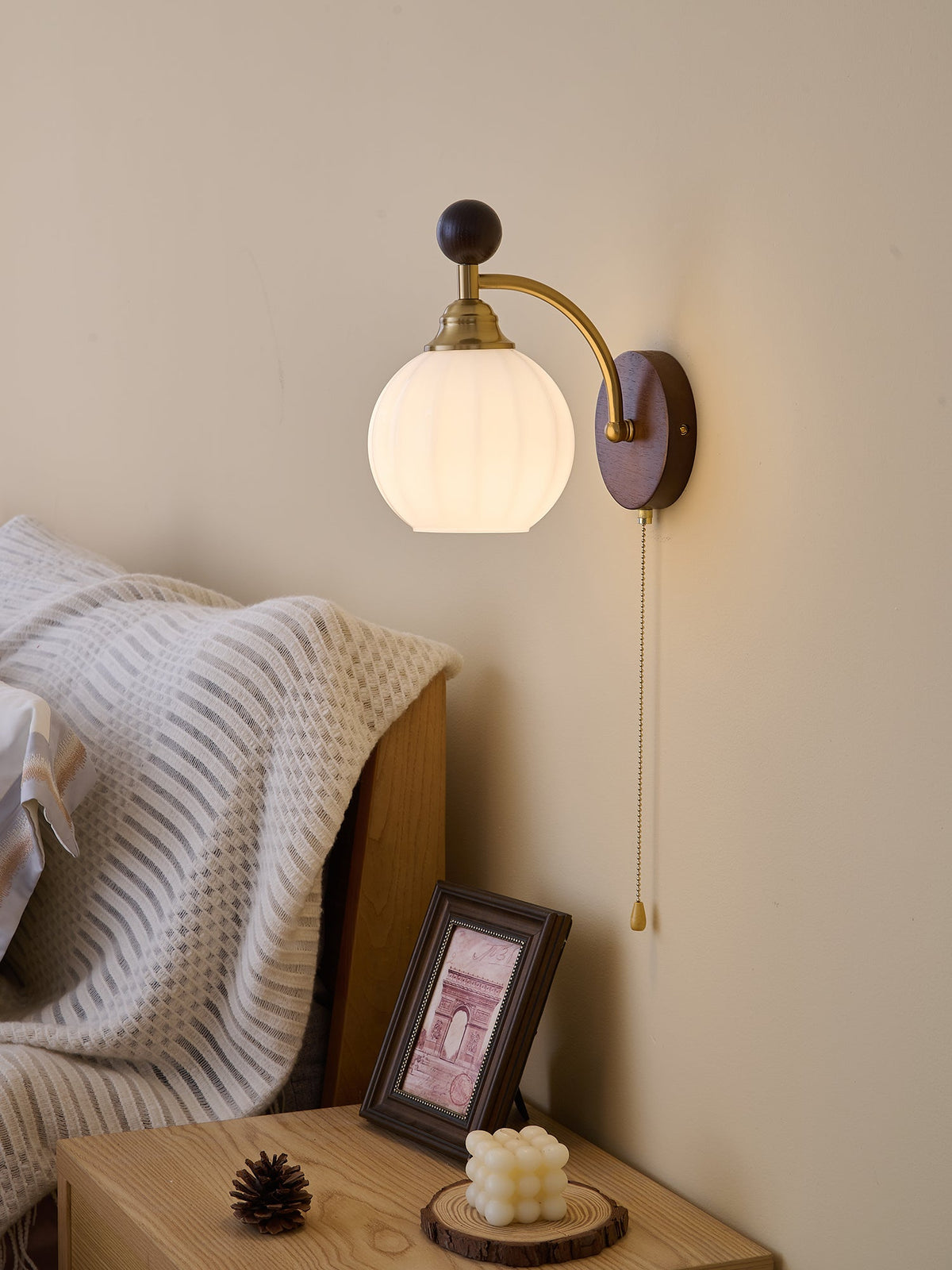 Eshae Premium Noordse kunst wandlamp met stoffen kap en hout
