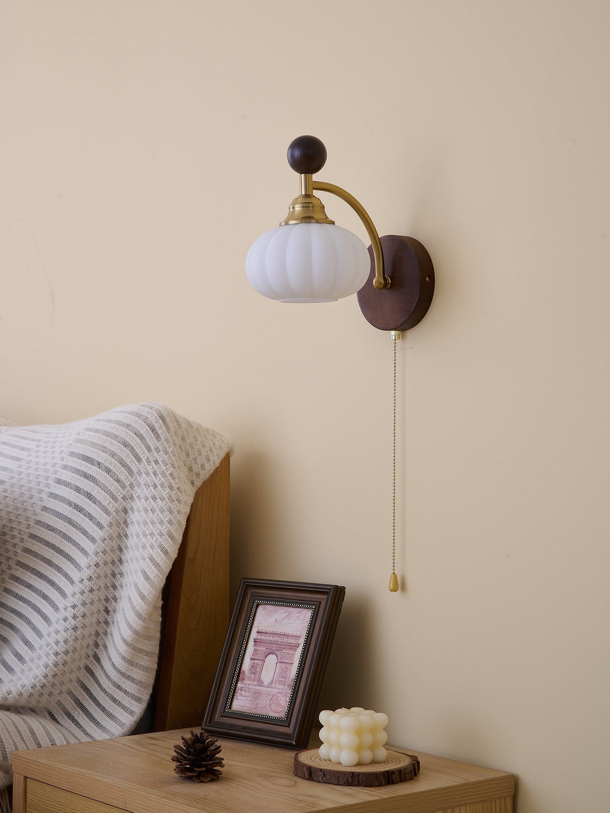Eshae Premium Noordse kunst wandlamp met stoffen kap en hout
