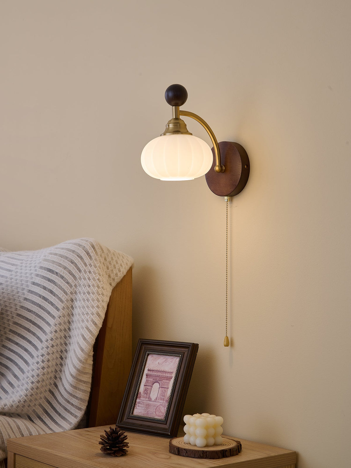 Eshae Premium Noordse kunst wandlamp met stoffen kap en hout