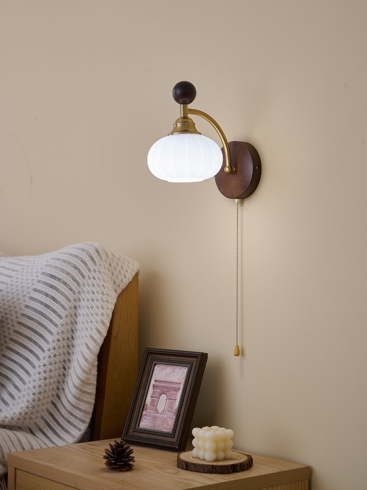 Eshae Premium Noordse kunst wandlamp met stoffen kap en hout