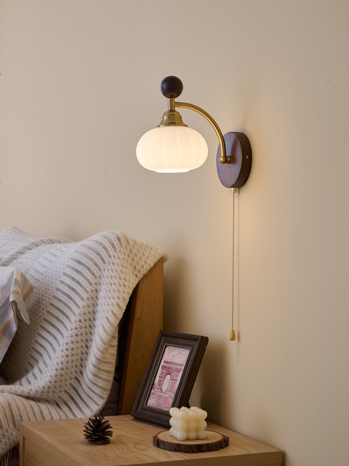 Eshae Premium Noordse kunst wandlamp met stoffen kap en hout