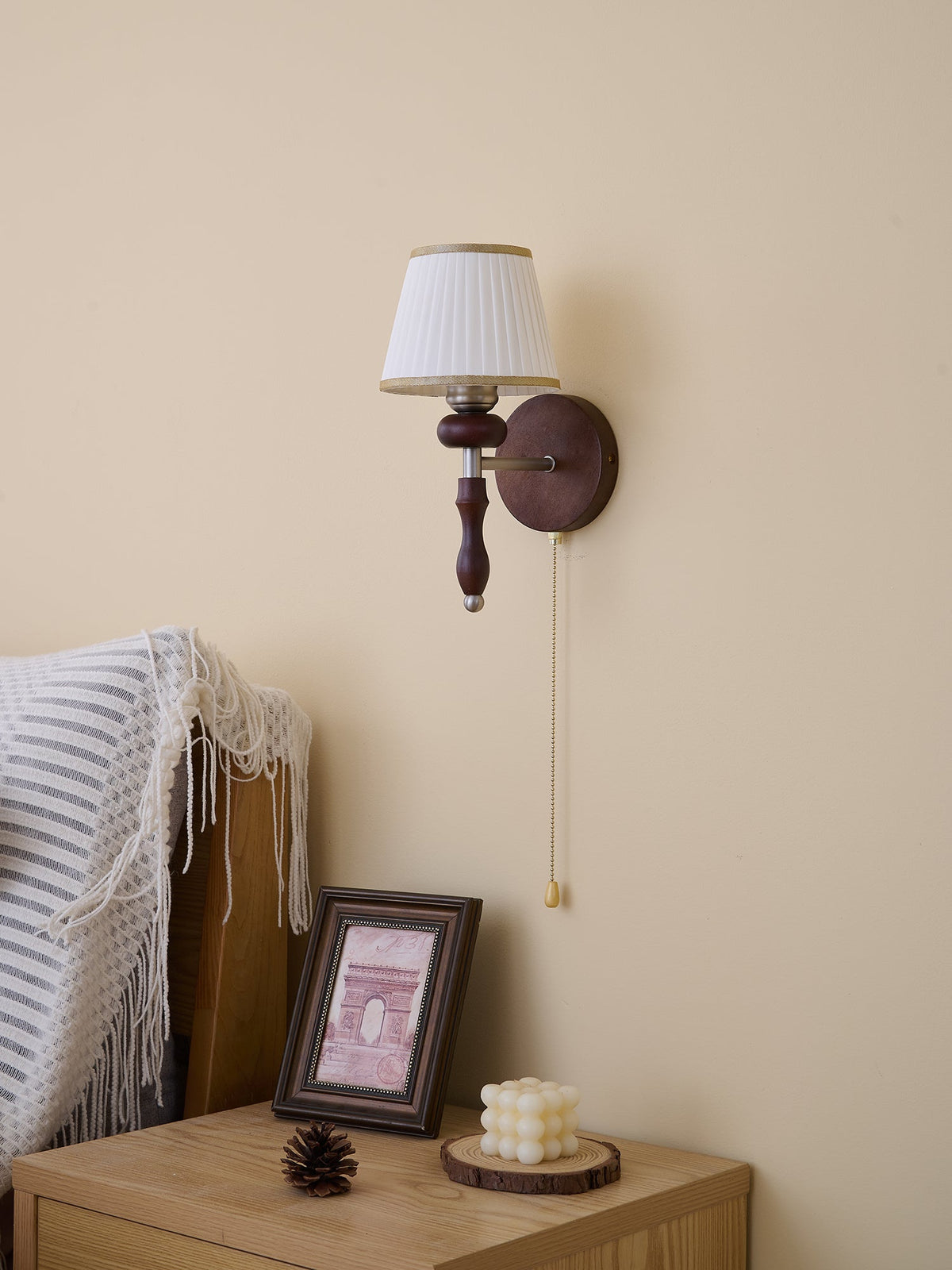 Eshae Premium Noordse kunst wandlamp met stoffen kap en hout