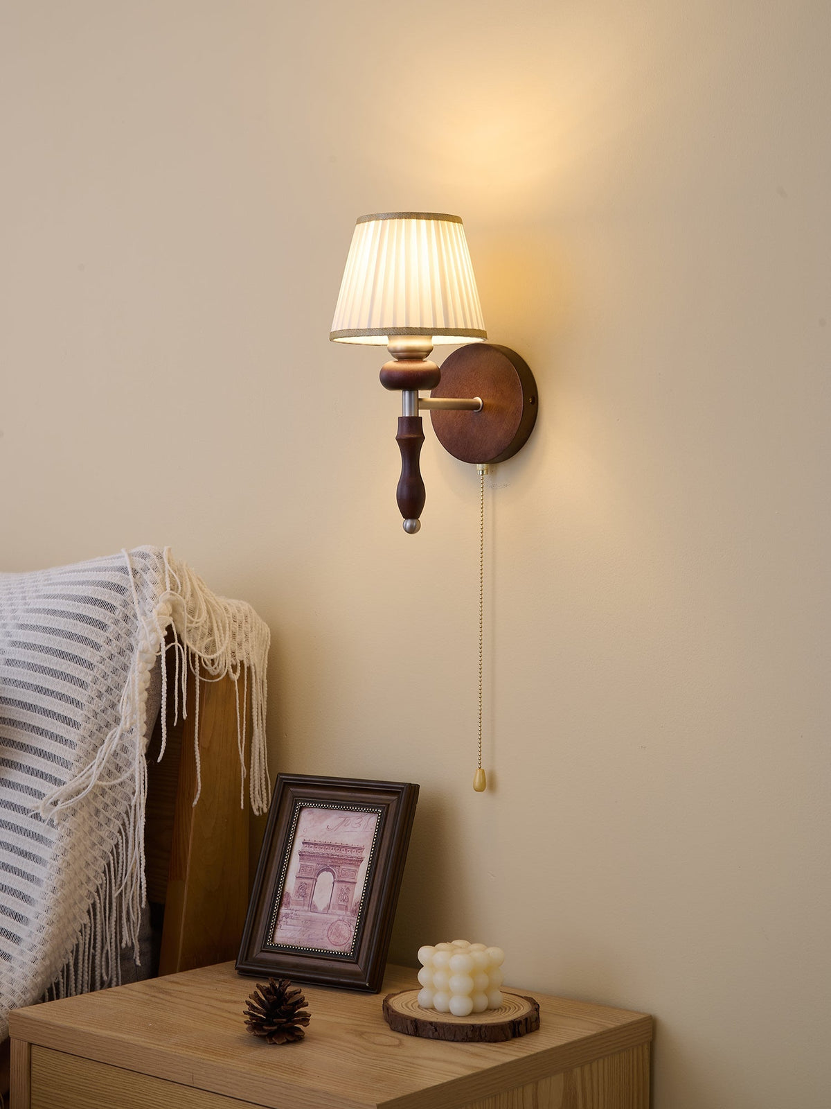 Eshae Premium Noordse kunst wandlamp met stoffen kap en hout