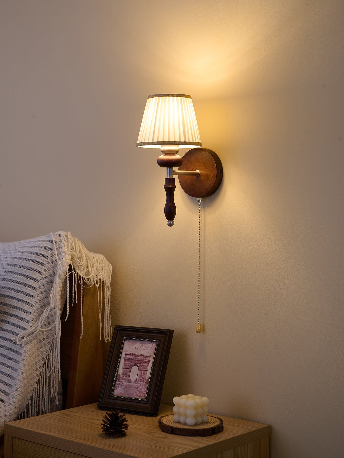 Eshae Premium Noordse kunst wandlamp met stoffen kap en hout