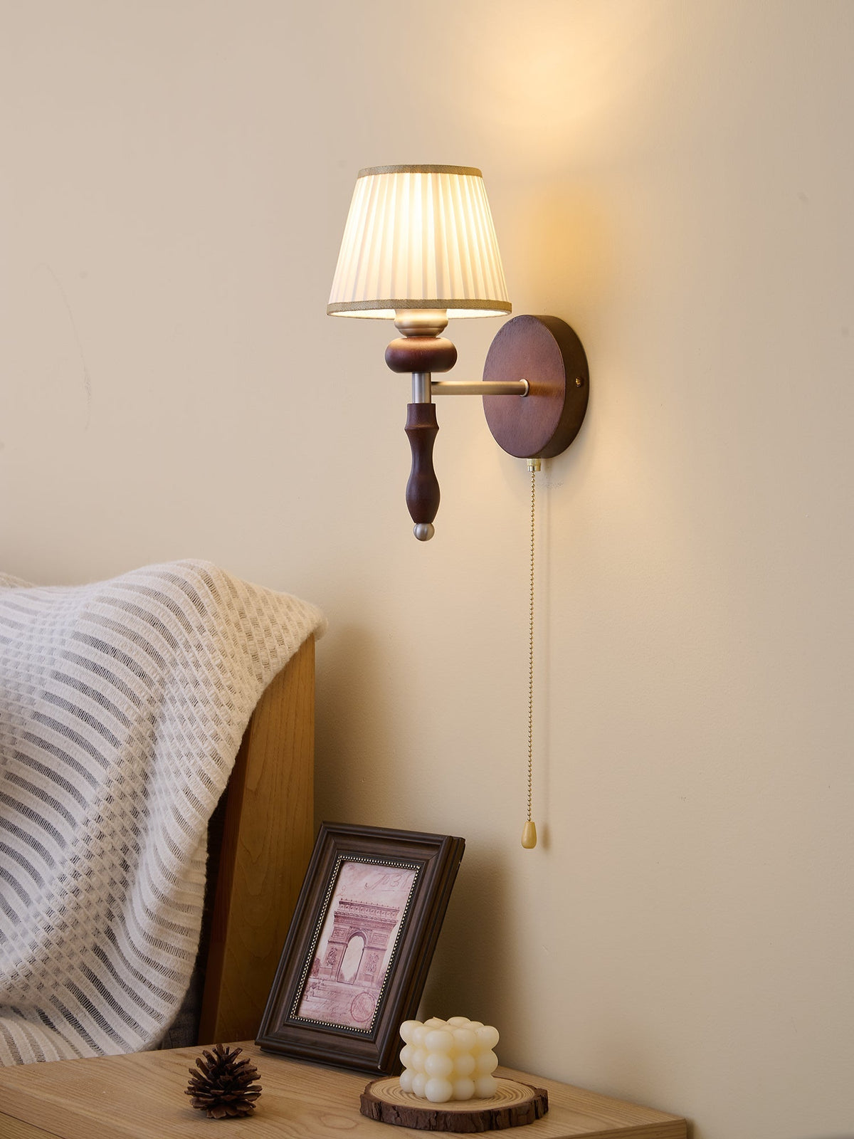 Eshae Premium Noordse kunst wandlamp met stoffen kap en hout