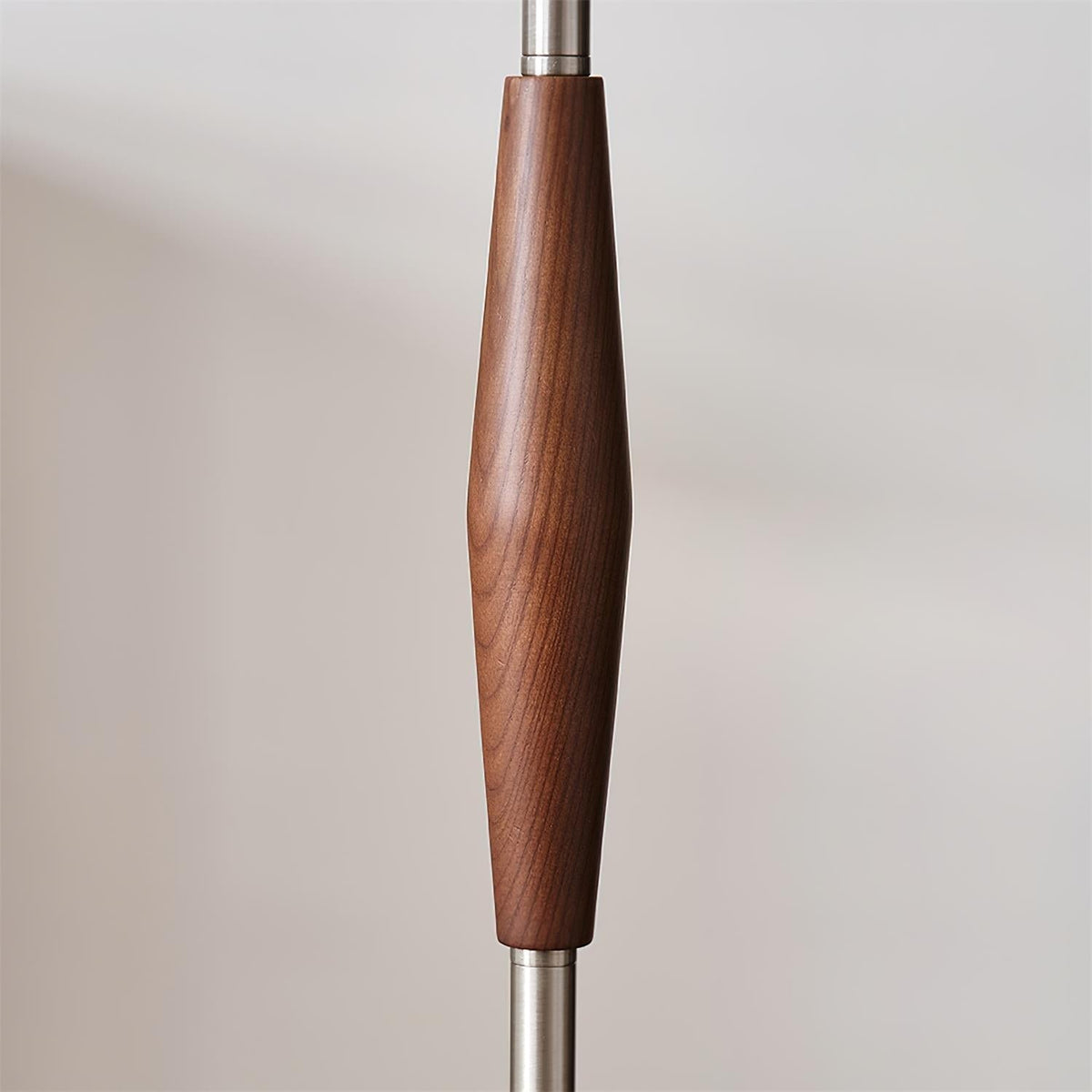 Oreluine vloerlamp