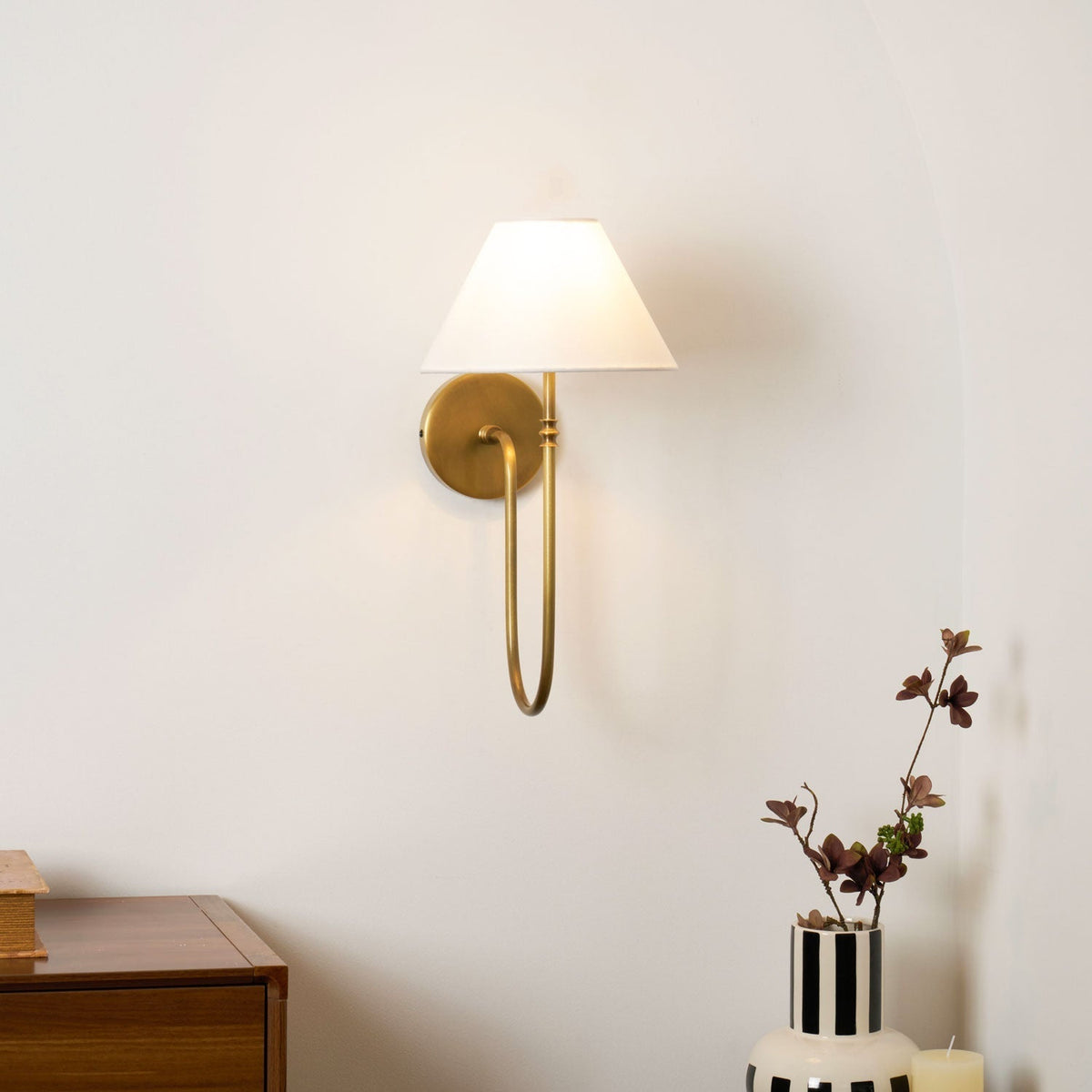 Devenq Vintage Industriële wandlamp van Metaal en Stof