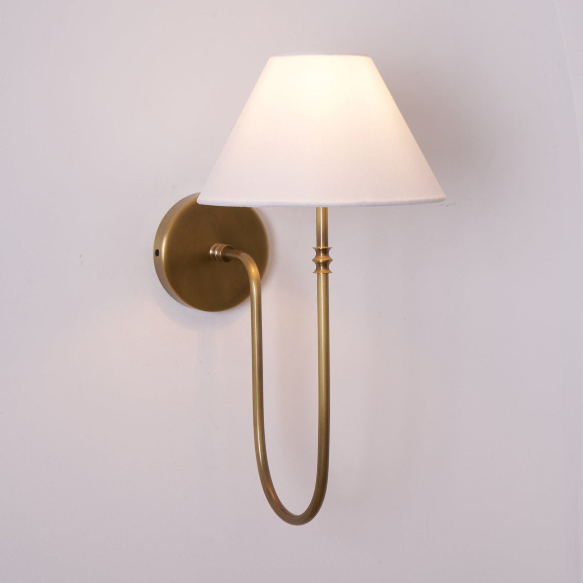 Devenq Vintage Industriële wandlamp van Metaal en Stof
