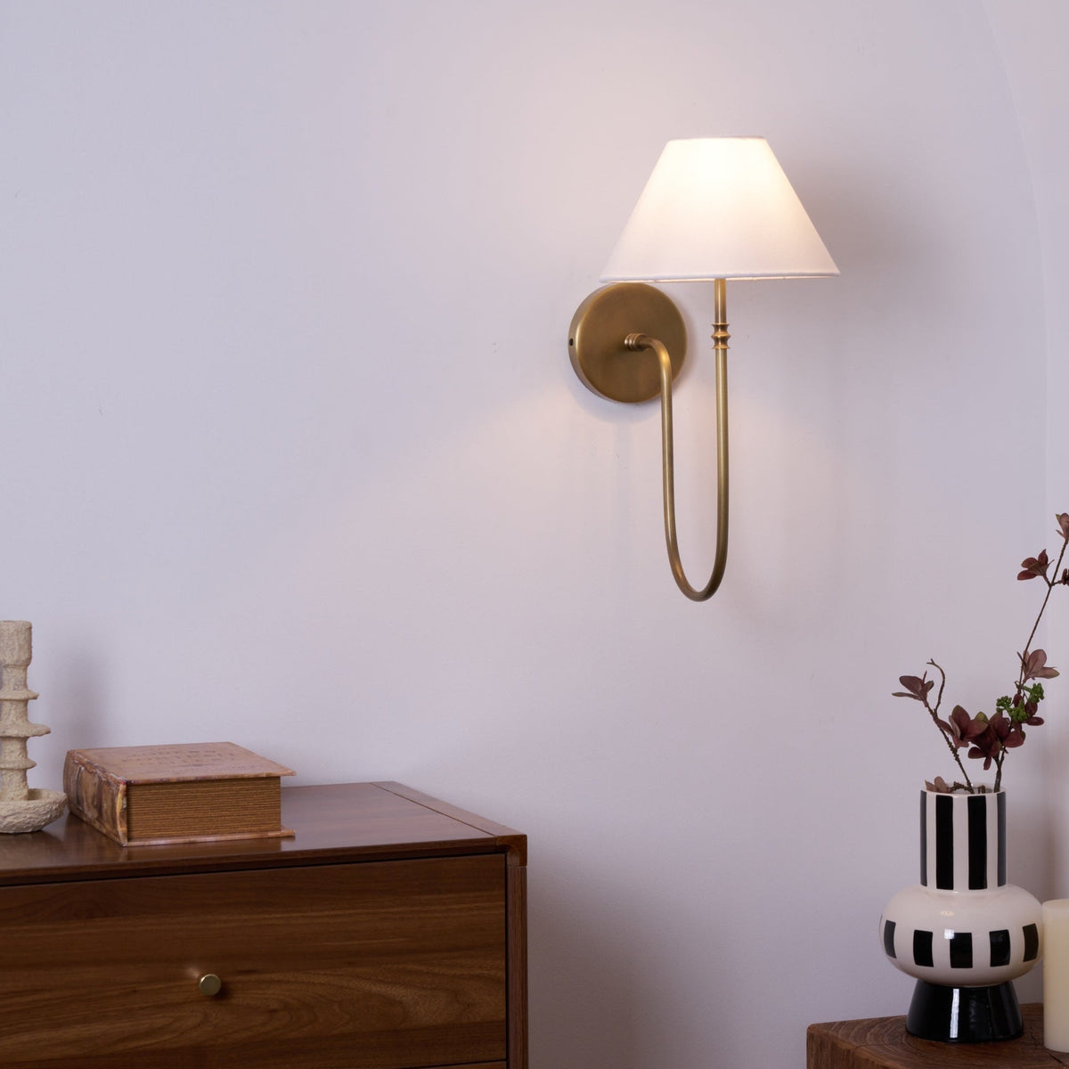 Devenq Vintage Industriële wandlamp van Metaal en Stof