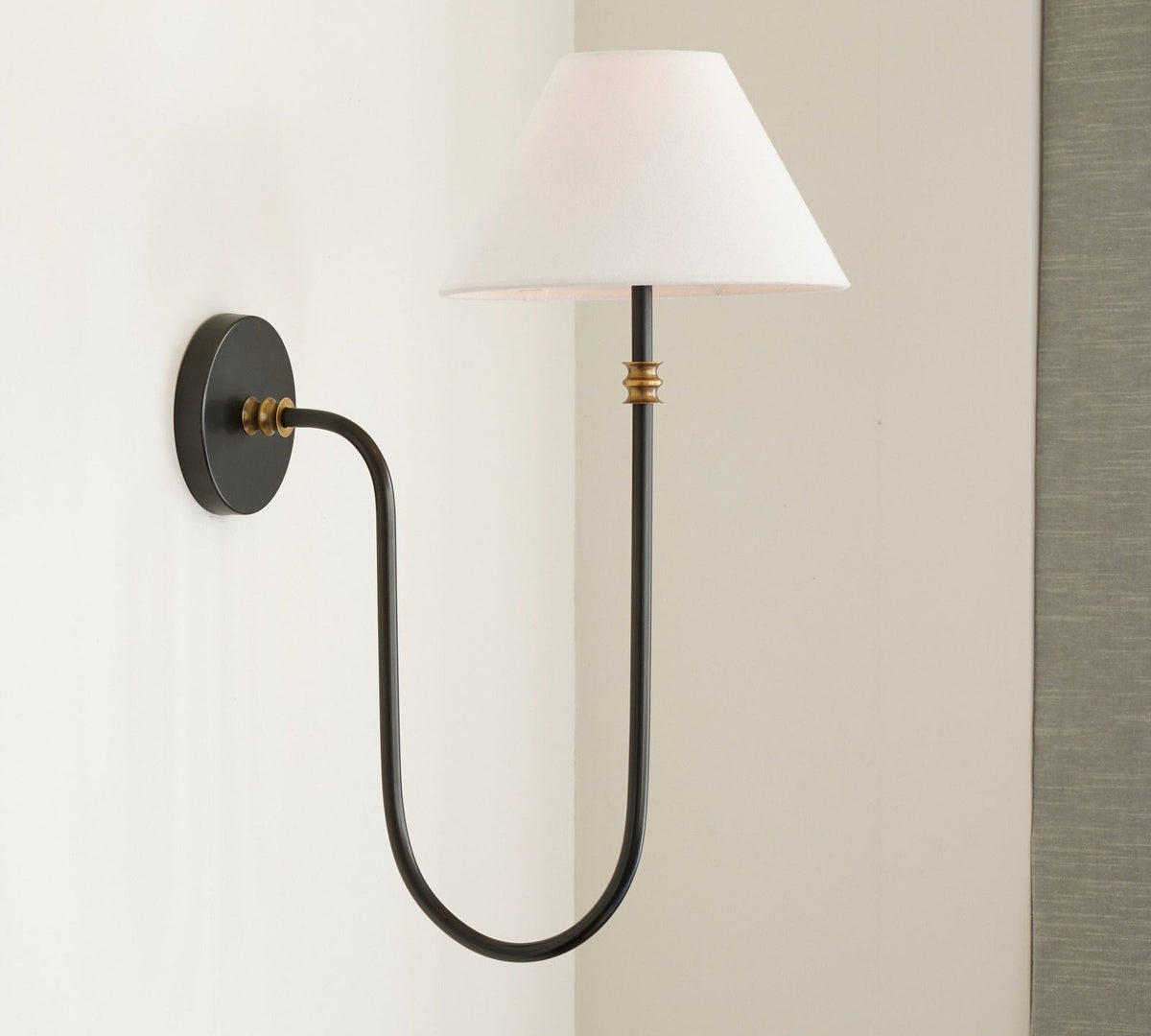 Devenq Vintage Industriële wandlamp van Metaal en Stof