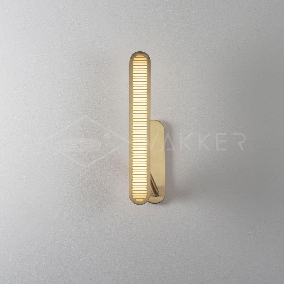 Oriararia messing wandlamp met sleuvenrooster