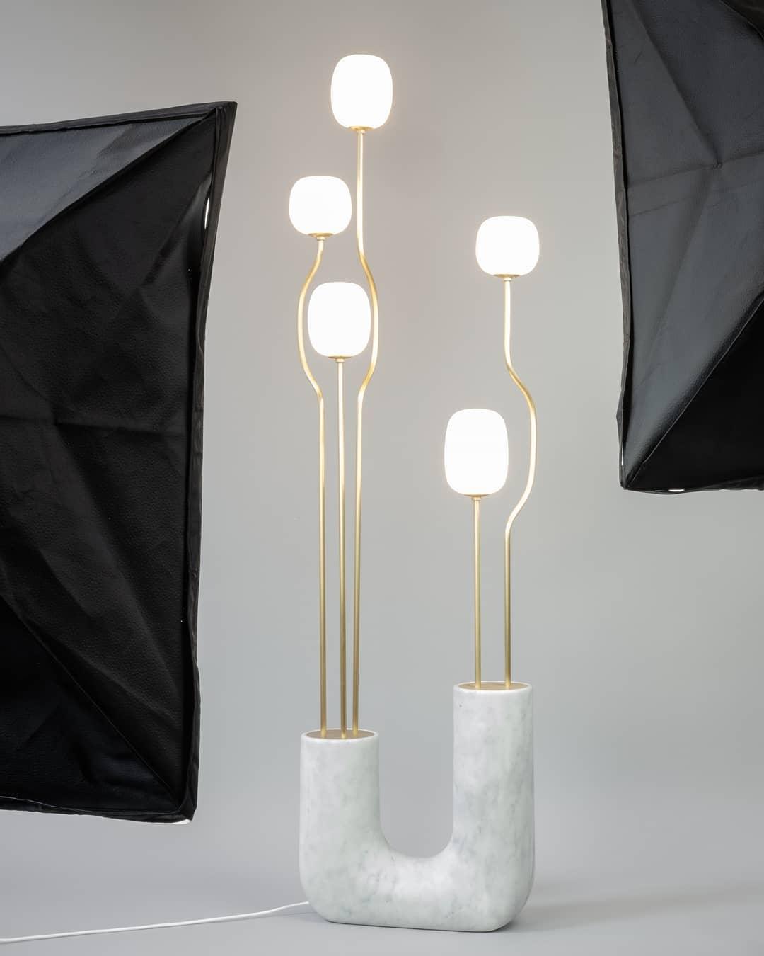 Avenoaya elegante vloerlamp Comet