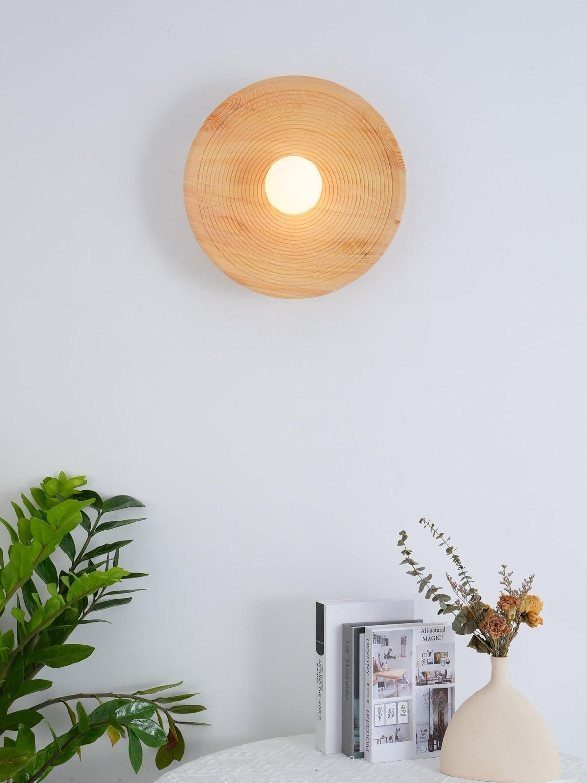 Aldenise Noordse kunst Contour wandlamp van walnoothout