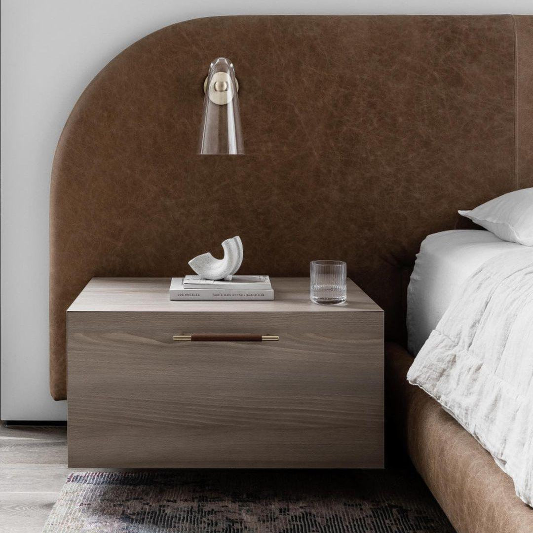 Yoke glazen wandlamp met goudkleurige afwerking en glas