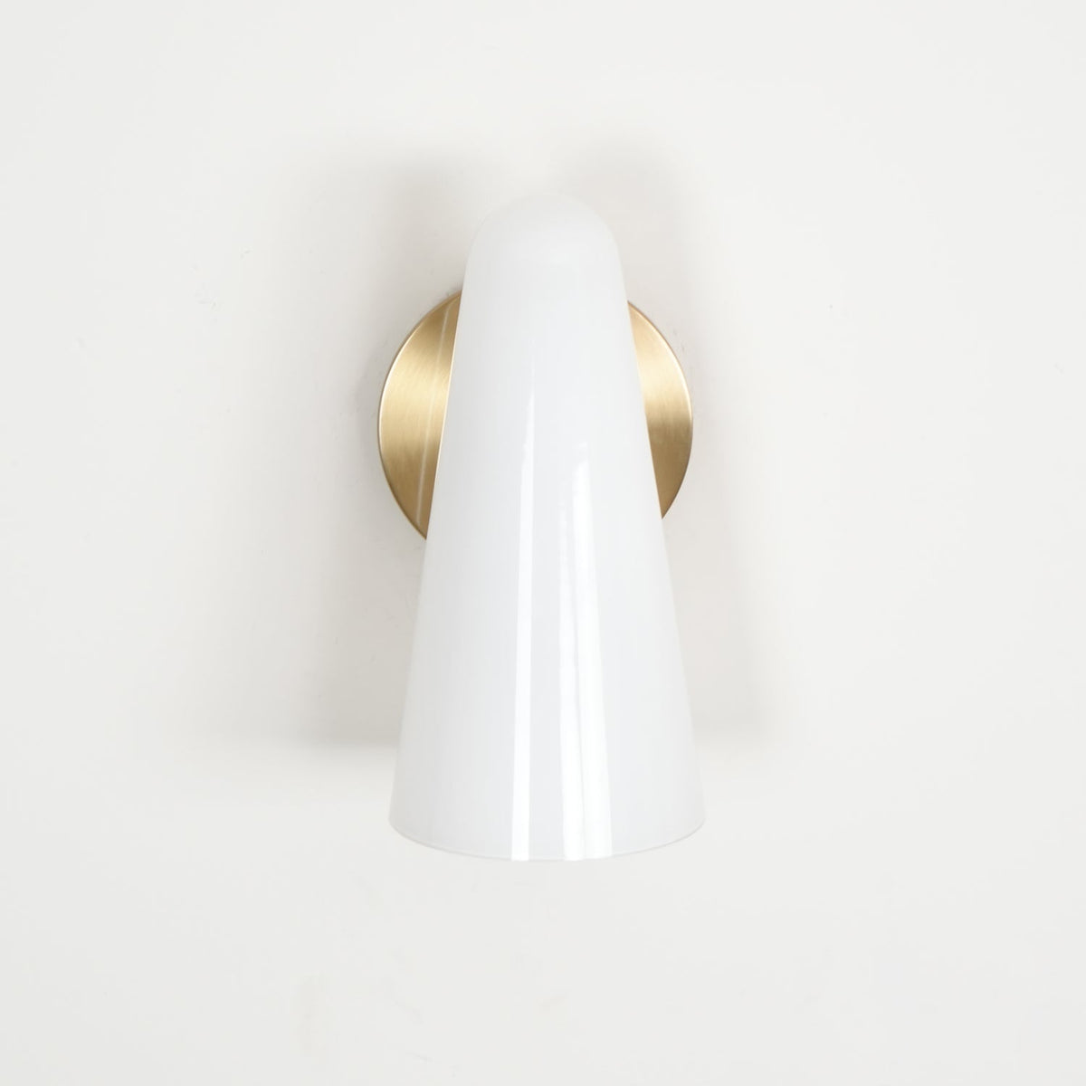 Lioririella Conical glas wandlamp