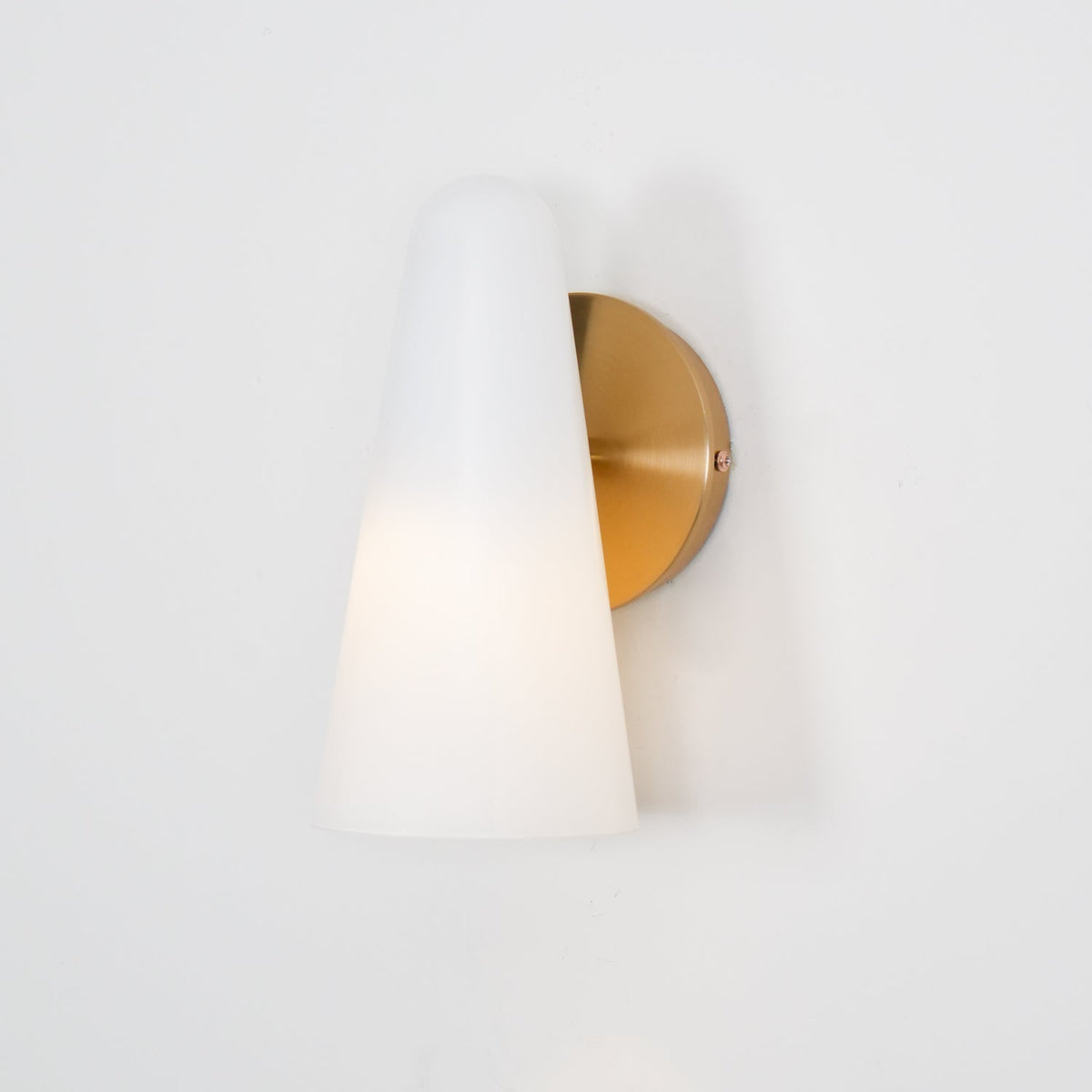 Lioririella Conical glas wandlamp