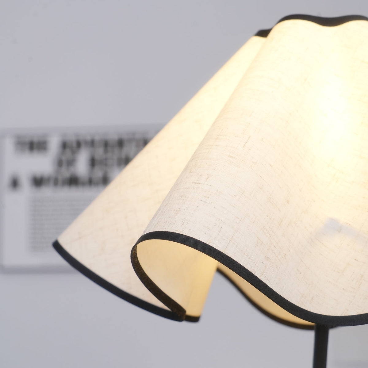 Luminova artistieke tafellamp van textiel