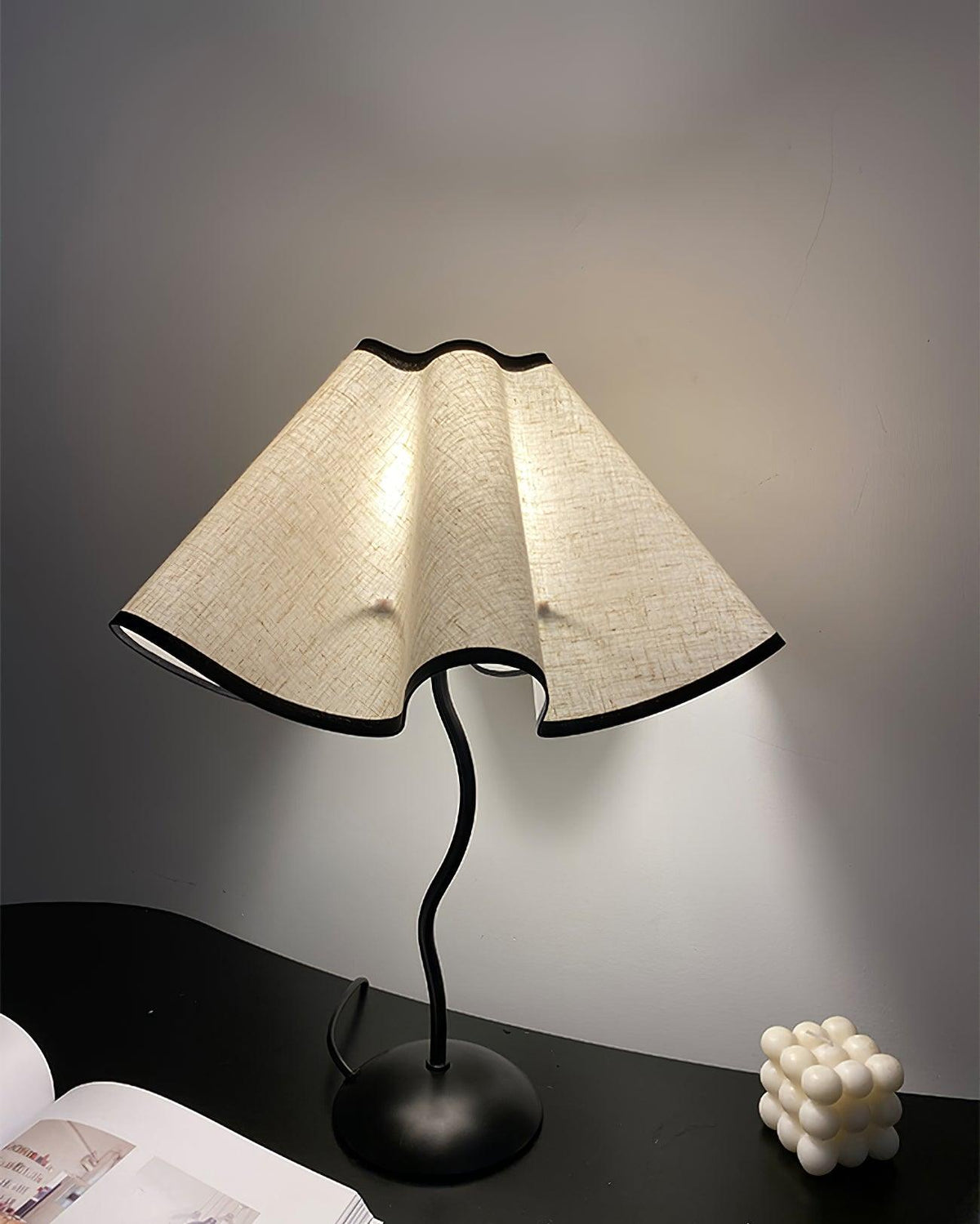 Luminova artistieke tafellamp van textiel