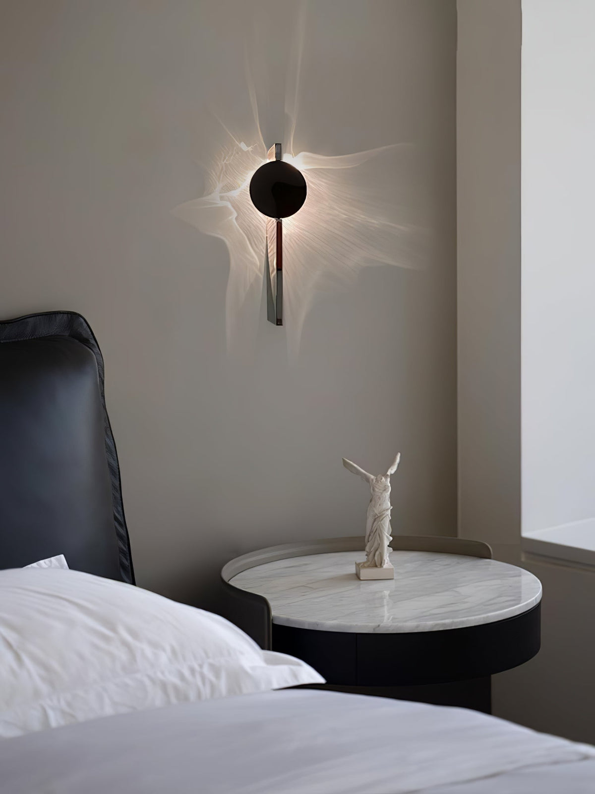 Pethr Wave Minimalistische wandlamp van staal