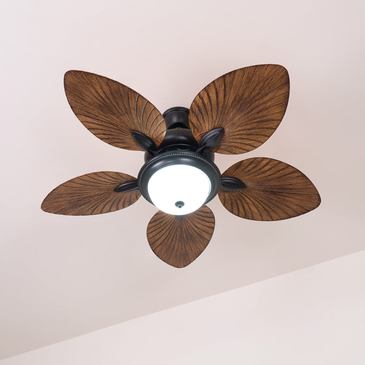 Viraalel plafondventilator met verlichting