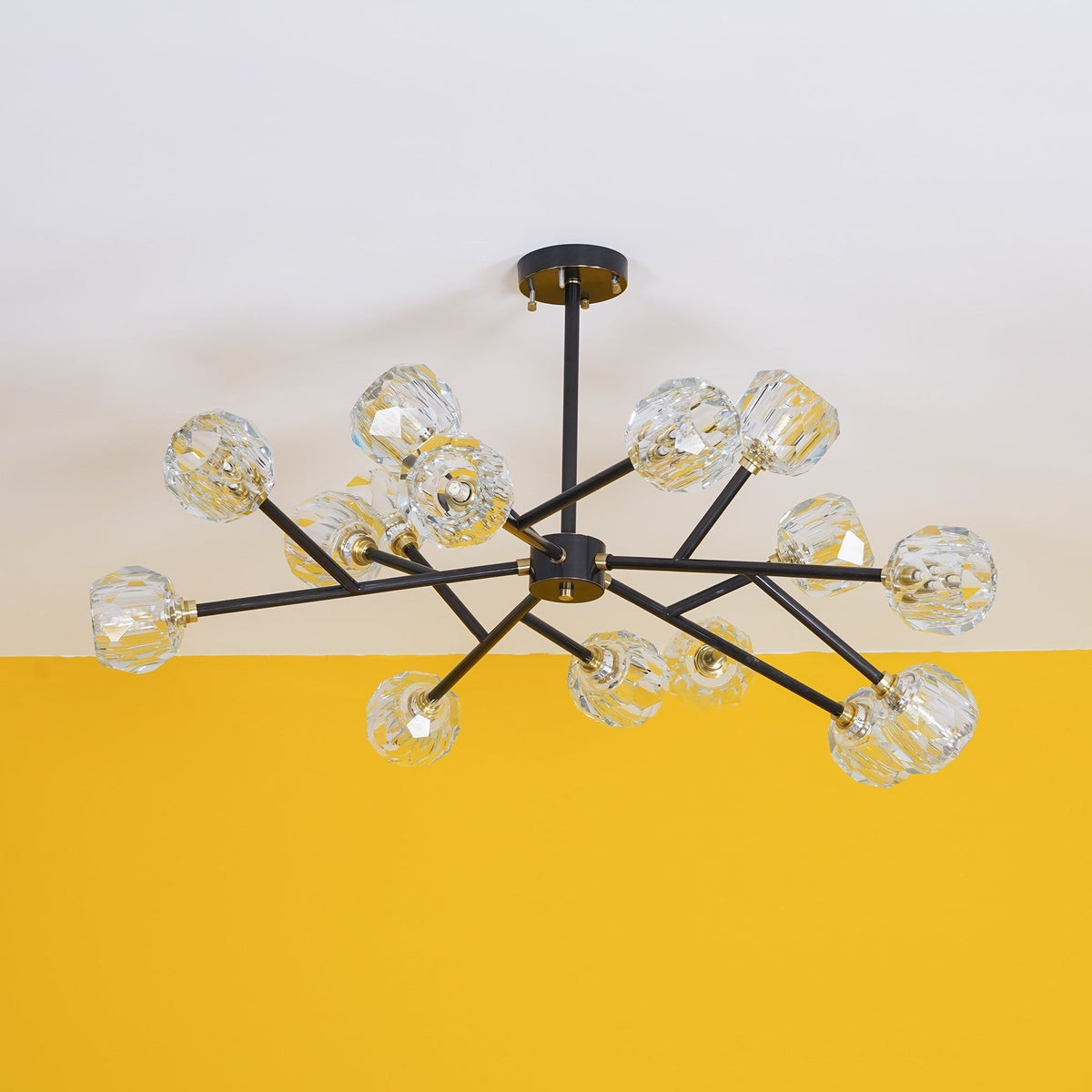 Thalyn hanglamp met kristallen bollen in messing