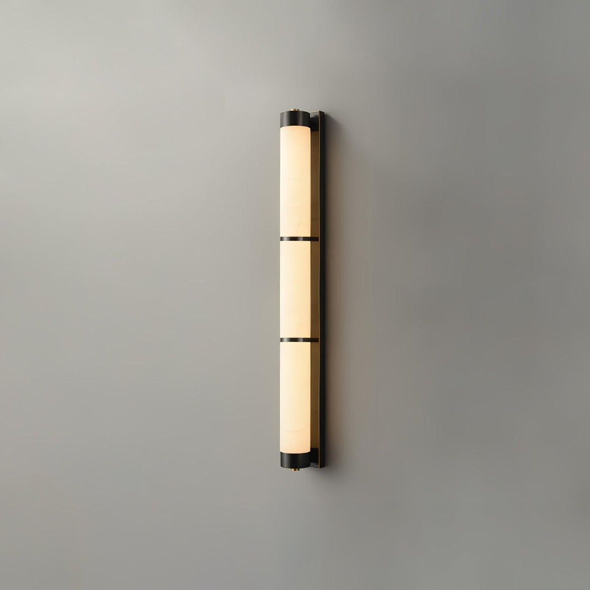 Albelise Minimalistische wandlamp van albast