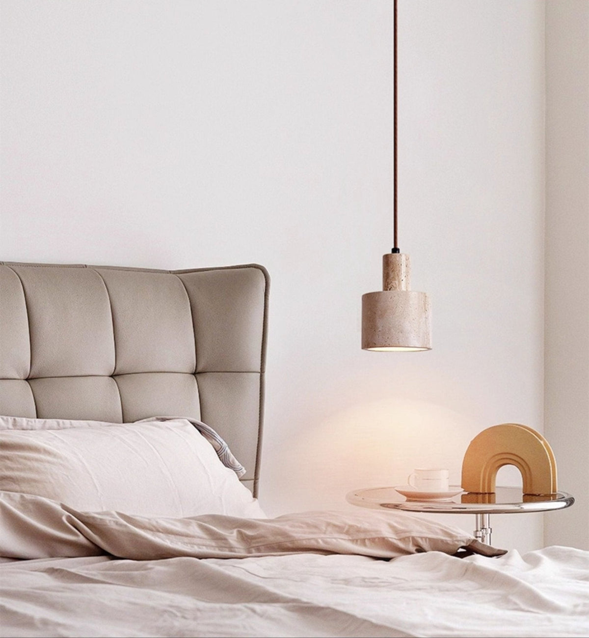 Cairn cilindrische hanglamp van geel travertin