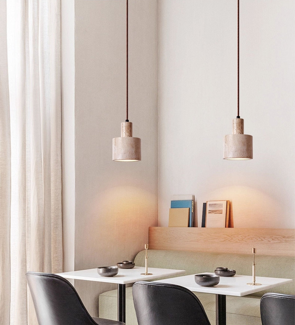 Cairn cilindrische hanglamp van geel travertin