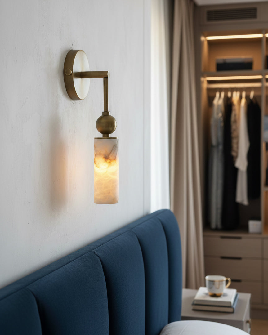 Alvire albasten wandlamp