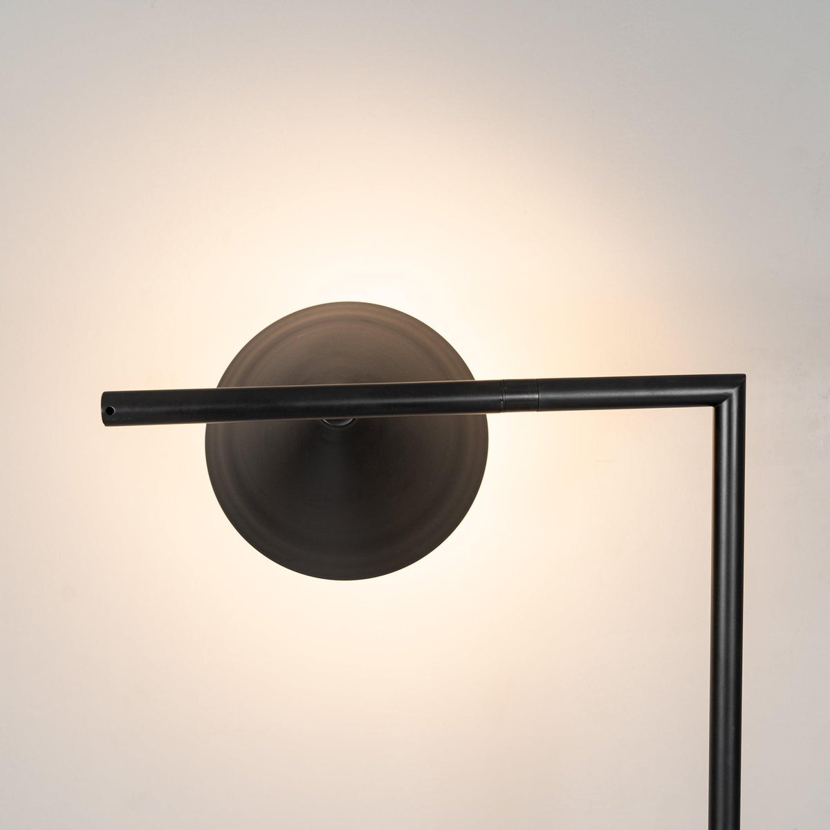 Nell Minimalistische vloerlamp