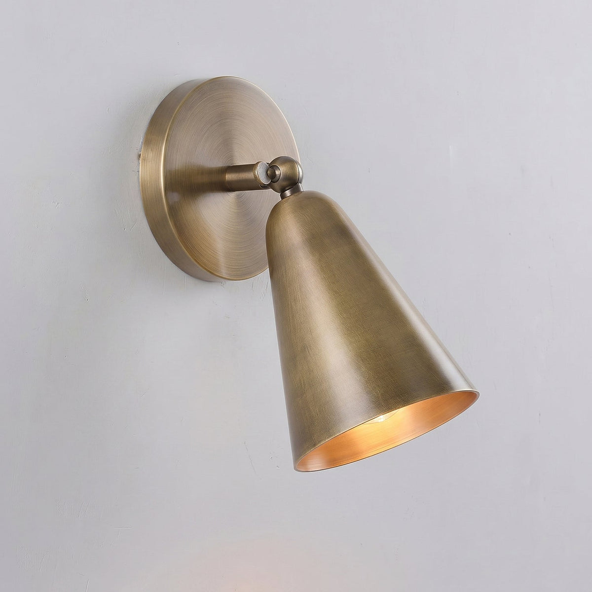 Mirisenne draaibare wandlamp