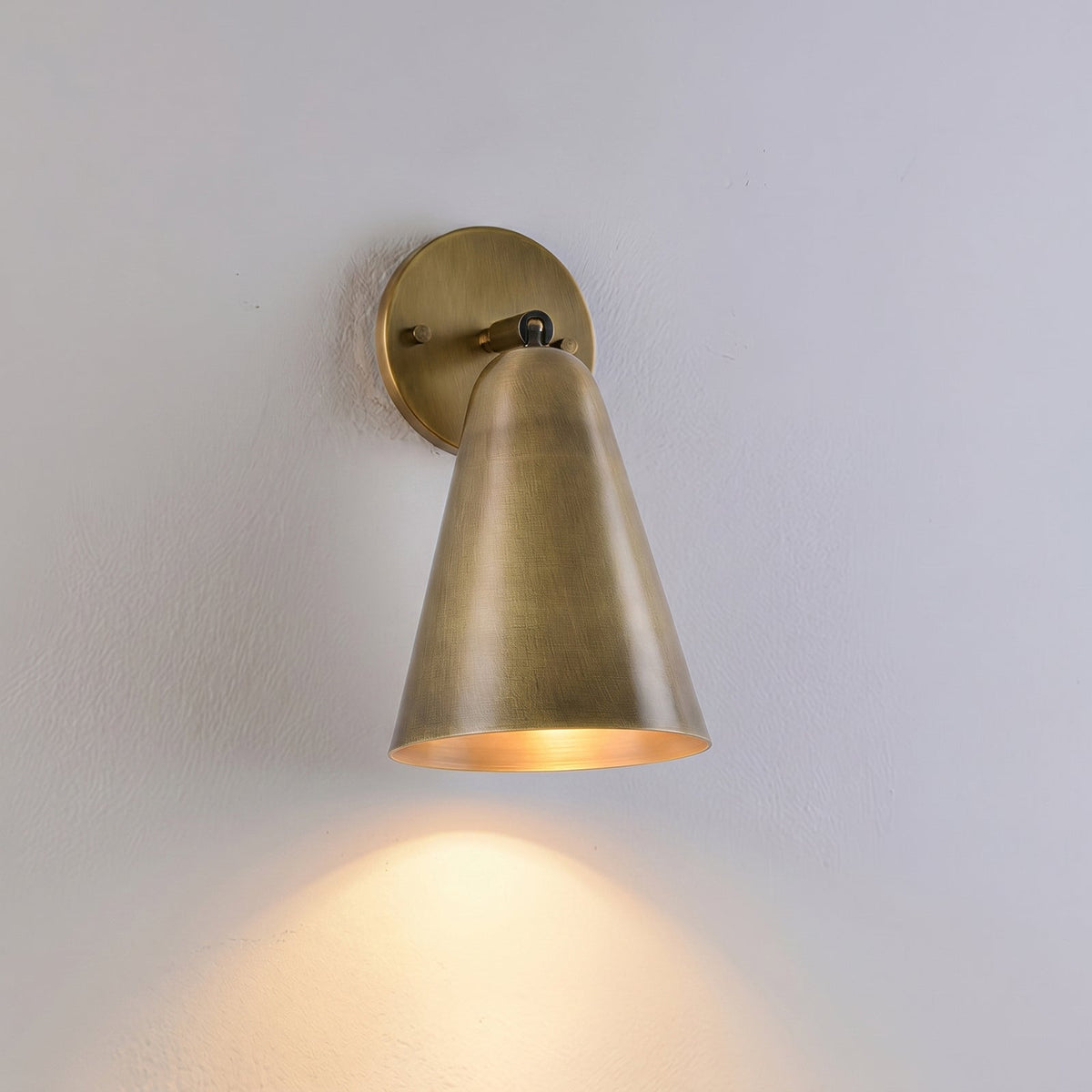 Mirisenne draaibare wandlamp