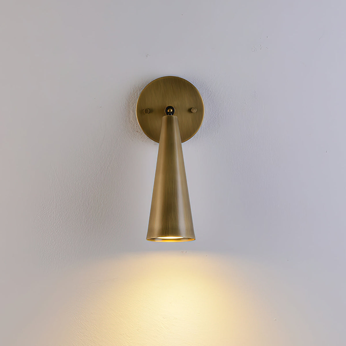 Mirisenne draaibare wandlamp